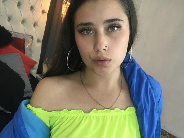 TiffanySilvye - Live sexe cam - 24620073