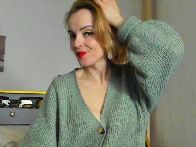 KateRouge - Live porn &amp; sex cam - 24624445