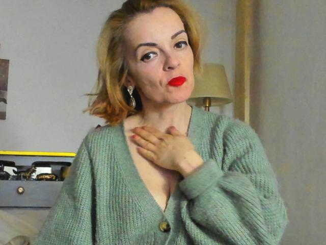 KateRouge - Live porn &amp; sex cam - 24624457