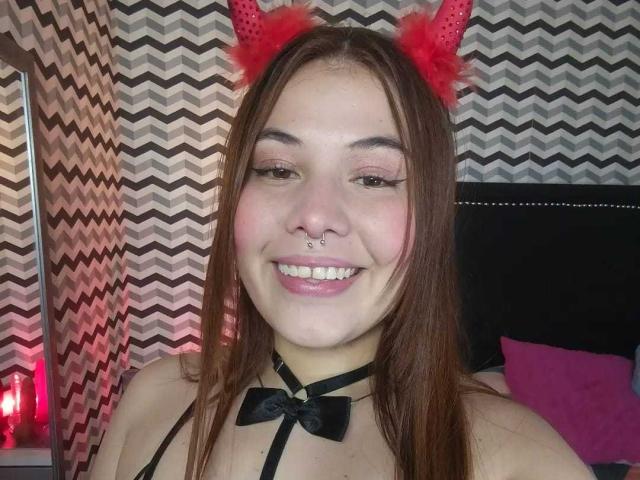 Evangeely - פורנו בשידור חי ומצלמת סקס - 24627401