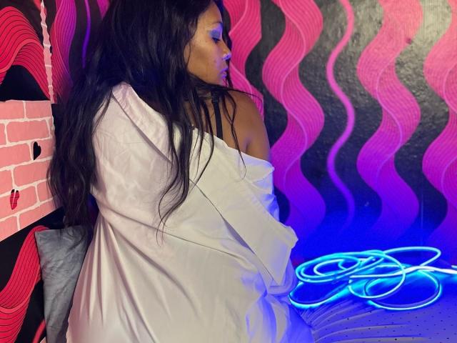 LaMaitresseRouge - сексуальная веб-камера в реальном времени - 24628905