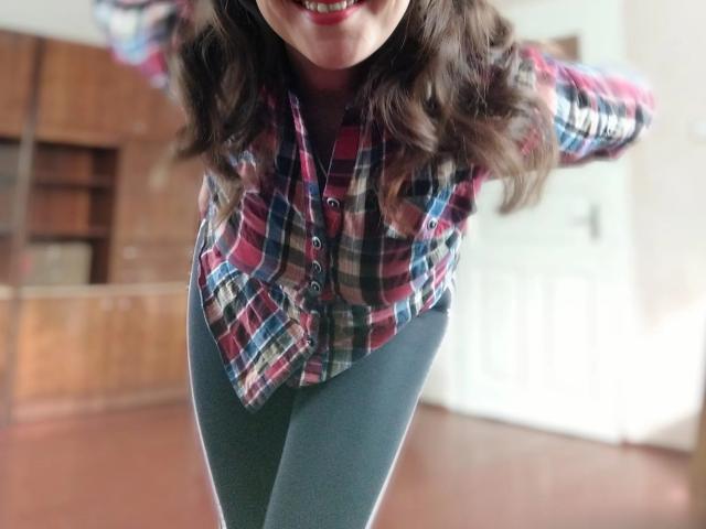 MelanieAhHot - Live porn &amp; sex cam - 24632433