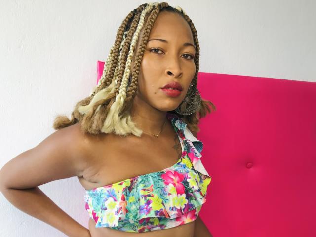 JulianaMagik - Live porn &amp; sex cam - 24634841