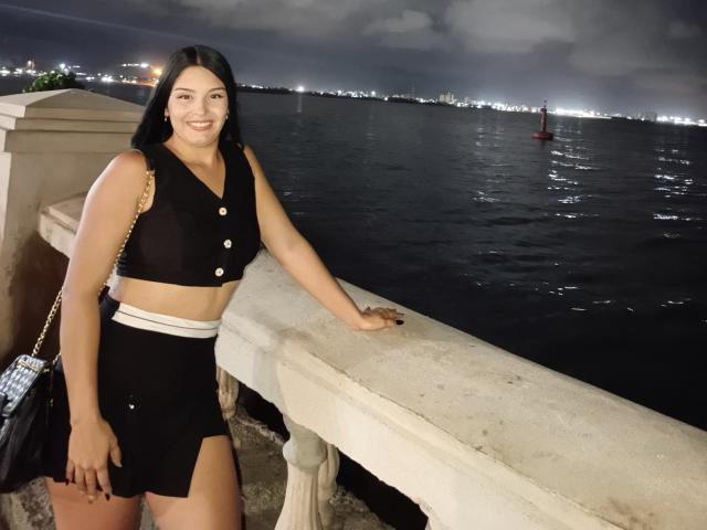 TalianaSquirt - Live porn &amp; sex cam - 24637473