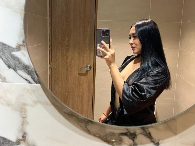 SofiaJames - Live porn &amp; sex cam - 24639117