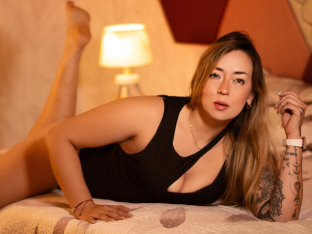 AlinaSmiith - Live porn &amp; sex cam - 24639493