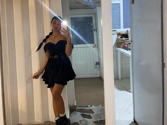 AlessiaFerry - Porno na żywo i seks kamera - 24640637