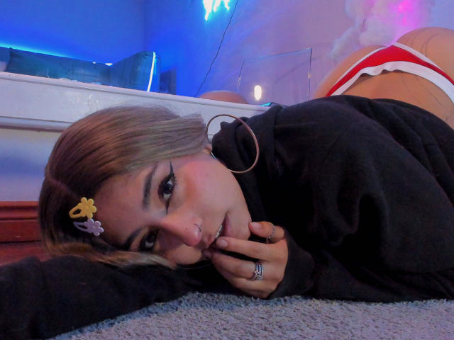 MaveParker - Live sex cam - 24641017