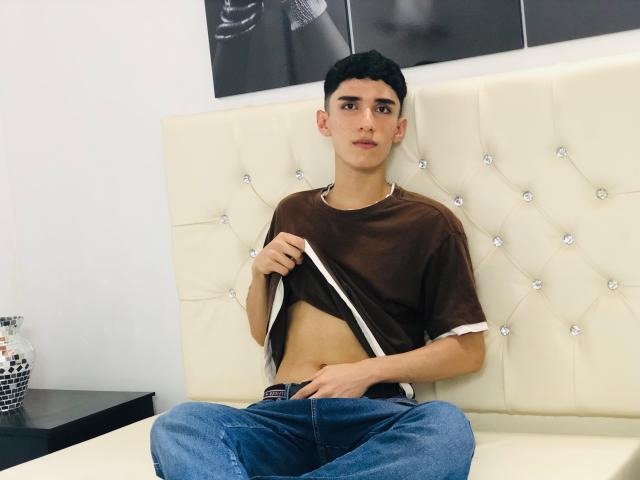 AngelOnopka - Live porn &amp; sex cam - 24642009