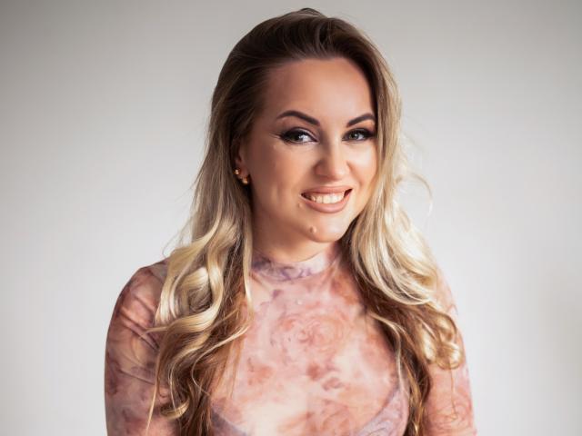 KiraCandy - сексуальная веб-камера в реальном времени - 24652749