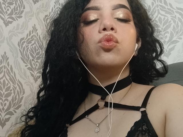 EmmaCowperr - Live sexe cam - 24653913