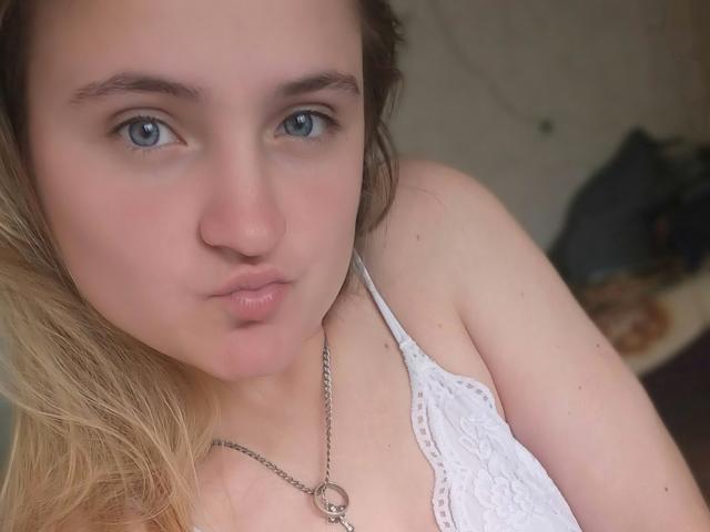 KristiRenny - Live porn &amp; sex cam - 24655657