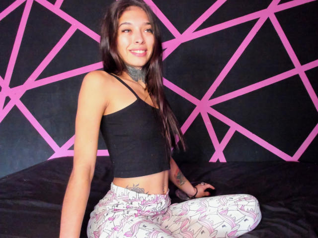 KatieSantana - Live porn &amp; sex cam - 24658477