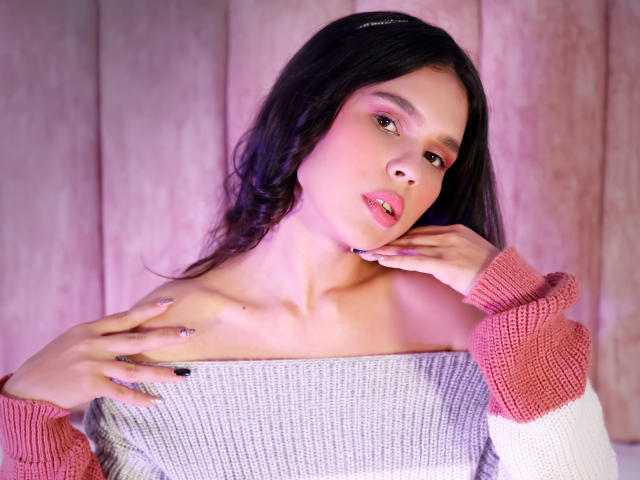 CarolineWill - Live porn &amp; sex cam - 24659049