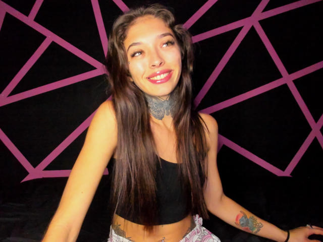 KatieSantana - Camera khiêu dâm &amp; quyến rũ trực tiếp - 24661337