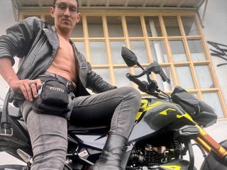 EnzoPratt - Live porn &amp; sex cam - 24664961