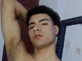 ThonyPops - Sexe cam en vivo - 24666625