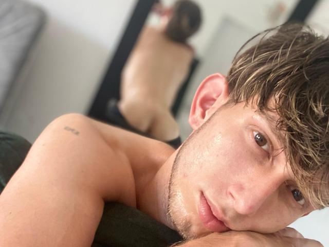DennyHotX - Live porn &amp; sex cam - 24667373