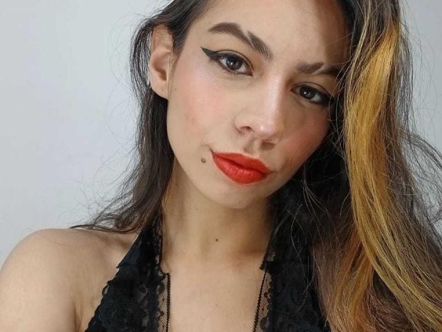 KatherinJohns - 라이브 포르노 &amp; 섹스 캠 - 24667853