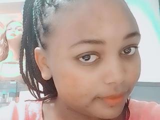 UrFavQueeni - Live Sex Cam - 24668469