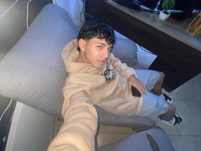DeividConnor - Live porn &amp; sex cam - 24675153
