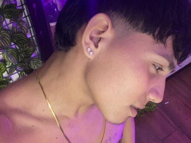 DeividConnor - Live porn &amp; sex cam - 24675165