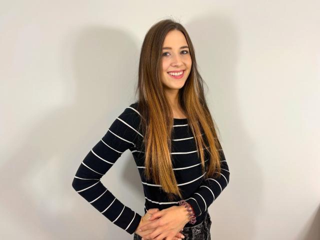 BellaSensitive69 - Live Sex Cam - 24675993