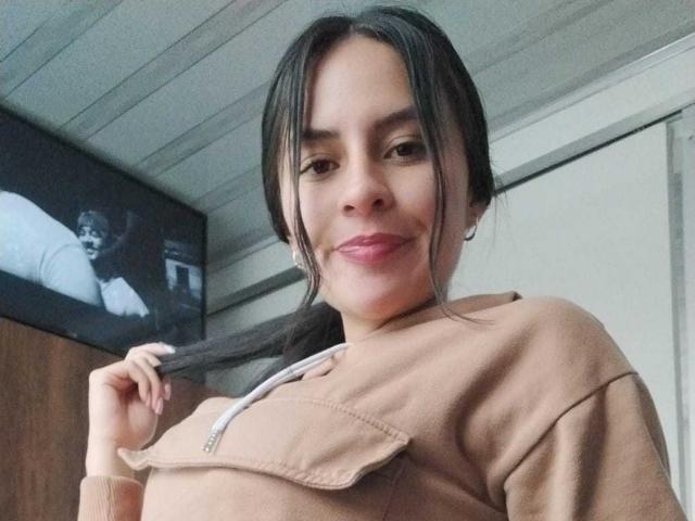 HayleeWaner - Élő pornó és szexkamera - 24677041