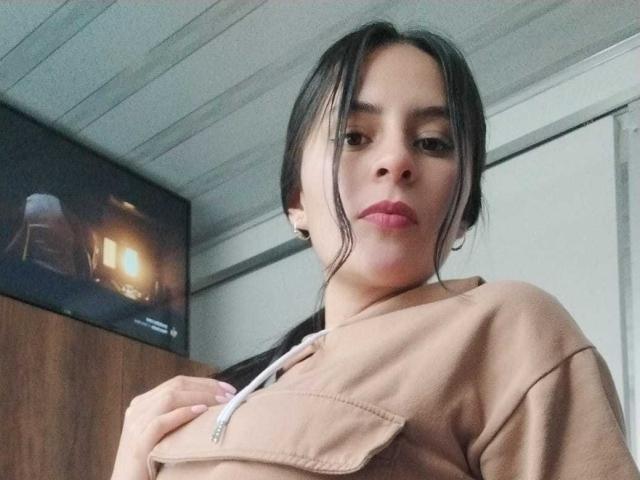 HayleeWaner - Live sex cam - 24677049