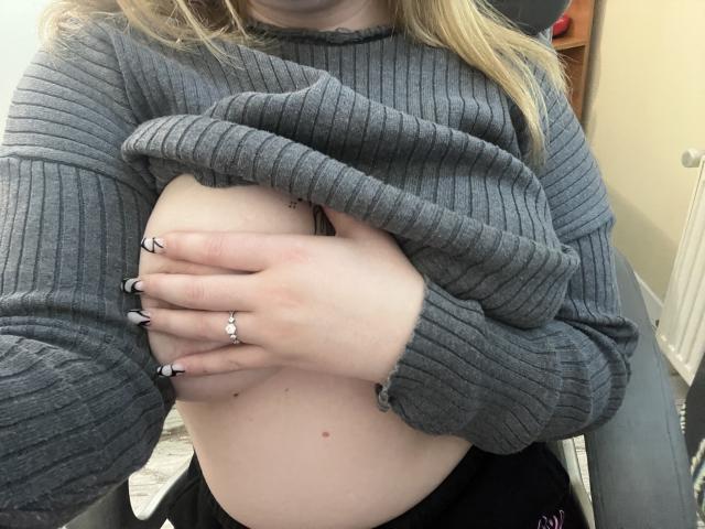 DiLaria - Live porn &amp; sex cam - 24680993