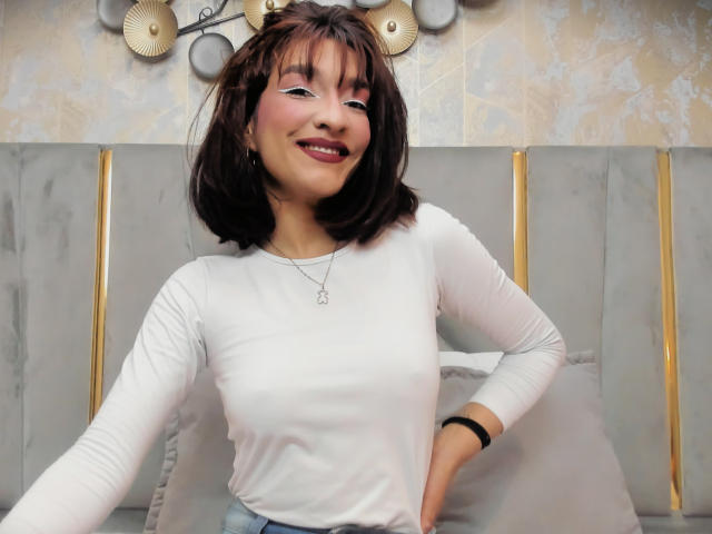 ElyWhitee - Camera khiêu dâm &amp; quyến rũ trực tiếp - 24681425