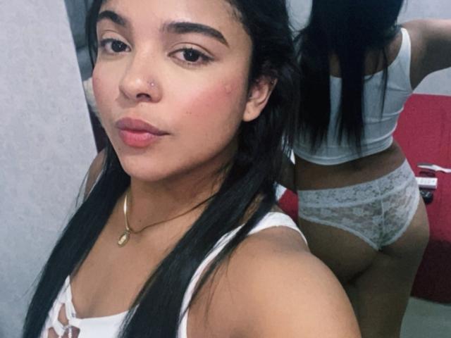 AlisonReynolds - Live porn &amp; sex cam - 24686557