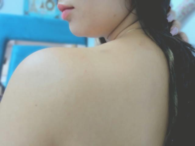 Genesiss - Live porn &amp; sex cam - 24689757