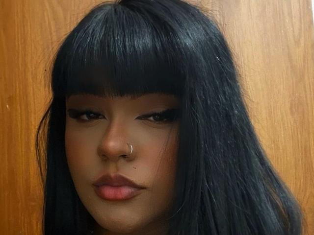 Loourie - сексуальная веб-камера в реальном времени - 24690981