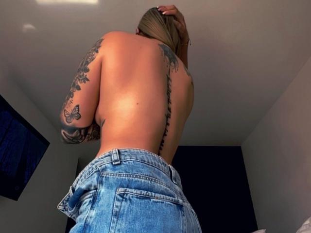 AlinaSmiith - Live porn &amp; sex cam - 24692257