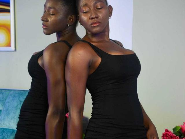 NahomiClark - Live Sex Cam - 24692505