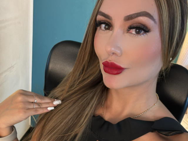 MissAry - Live sex cam - 24696677