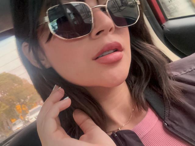 ScarlletZhen - Live sex cam - 24697381