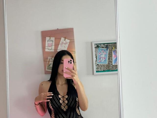 IsabellaJames - ライブポルノ&amp;セックスカム - 24697629