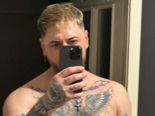 RhoyCharls - сексуальная веб-камера в реальном времени - 24698625