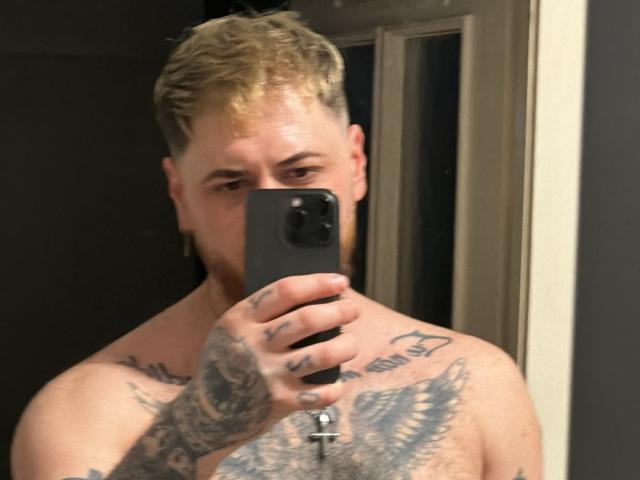 RhoyCharls - Live porn &amp; sex cam - 24698625