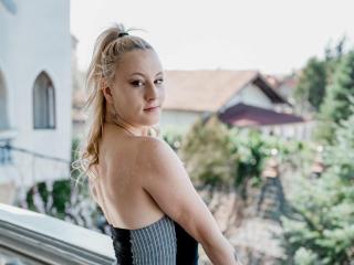 HarleyQueenzel - Live porn &amp; sex cam - 24702229