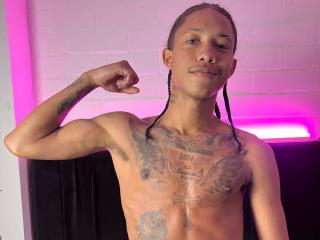 TylorScoth - Live porn &amp; sex cam - 24703077