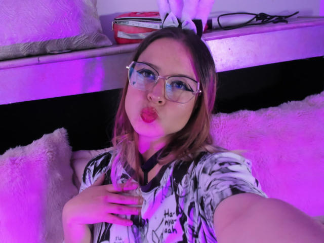 MelaniBecker - Live porn &amp; sex cam - 24705109