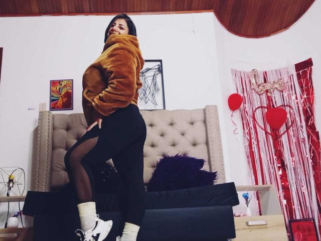 AngeleRoux - פורנו בשידור חי ומצלמת סקס - 24706105