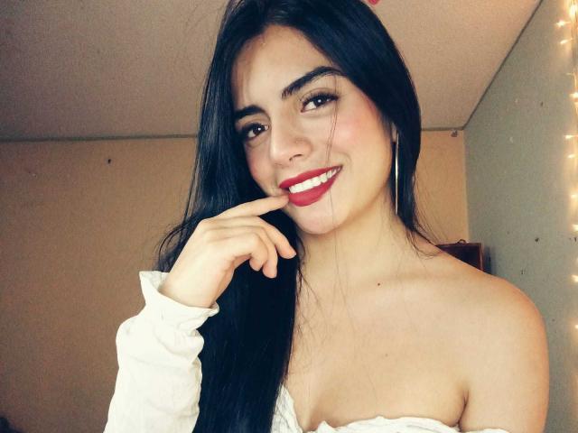 EmaRosee - 라이브 포르노 &amp; 섹스 캠 - 24707865