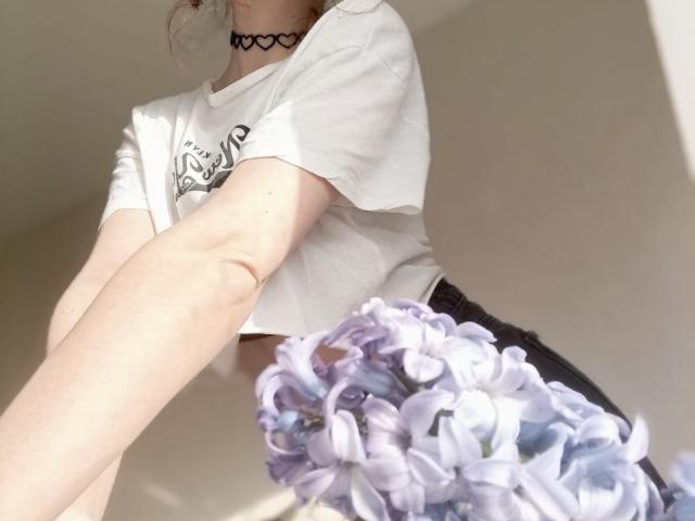 WollyMolly - Live porn &amp; sex cam - 24711257