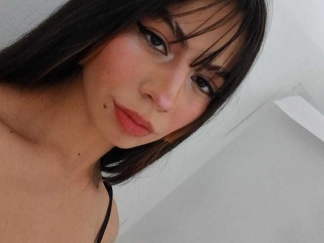 KatherinJohns - פורנו בשידור חי ומצלמת סקס - 24713297