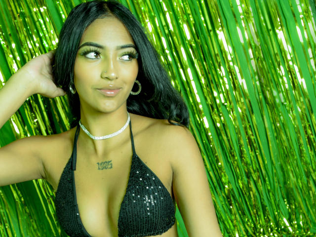 GisellDavies - Live porn &amp; sex cam - 24715525