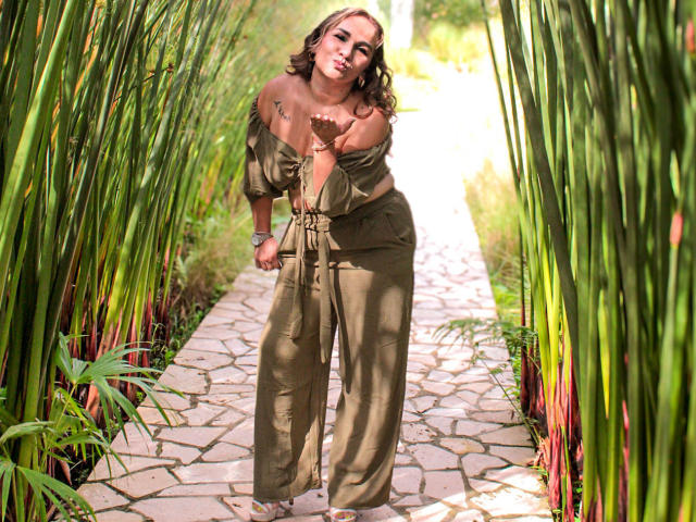 ManuelaMature - сексуальная веб-камера в реальном времени - 24716937